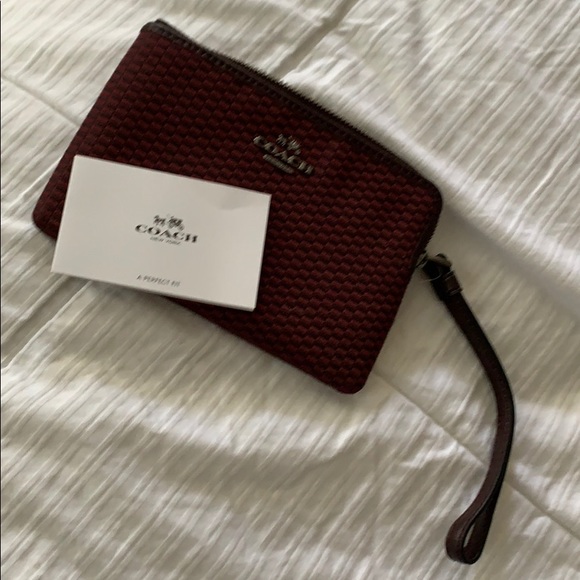 Coach Handbags - Coach wristlet